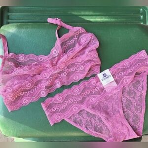 b.tempt'd lace kiss set bralette & bikini MEDIUM